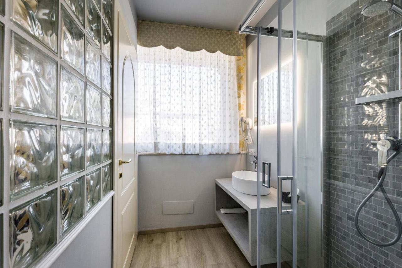 Hotel Villa Lilla Desenzano del Garda Exteriér fotografie