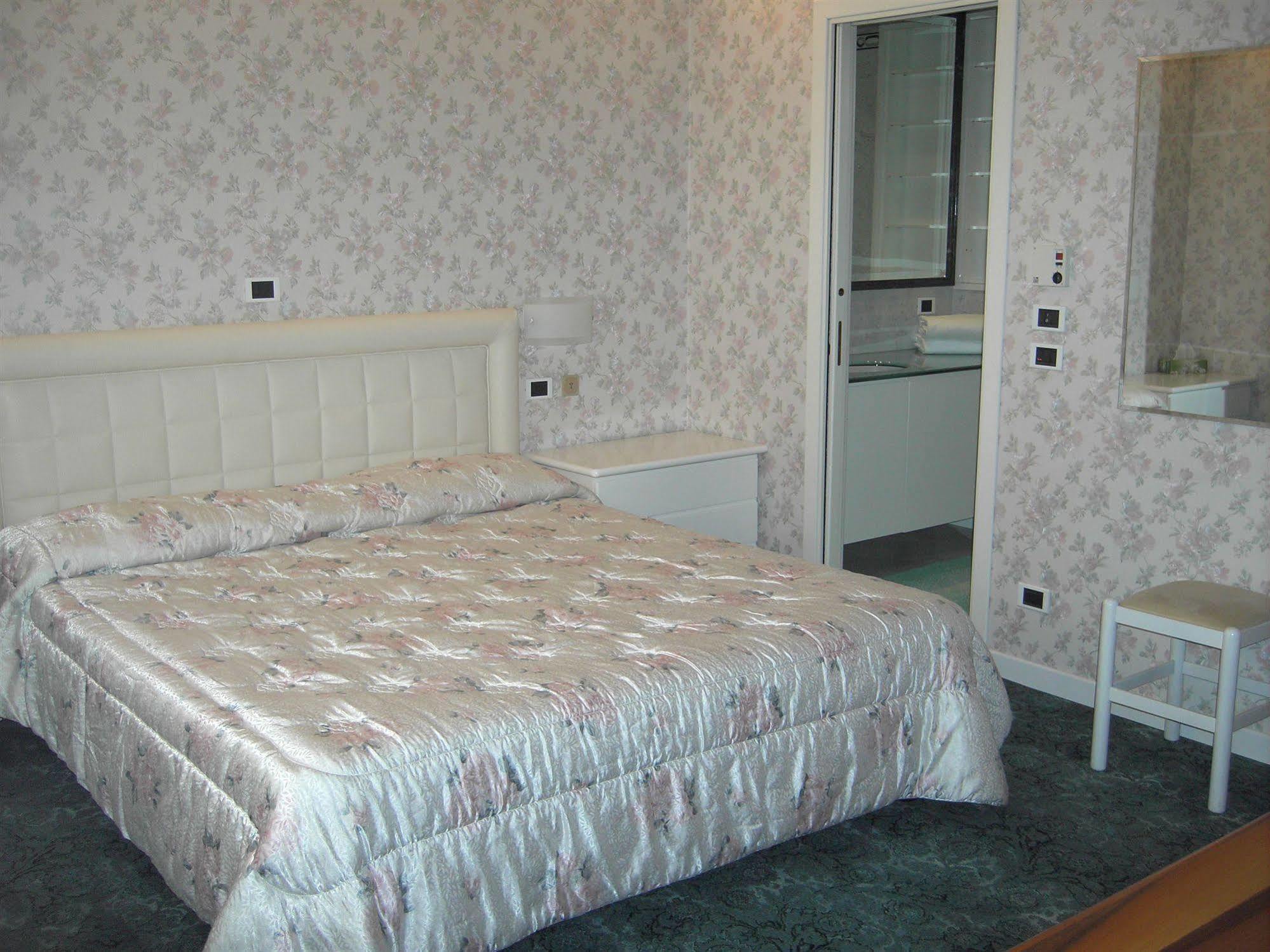 Hotel Villa Lilla Desenzano del Garda Exteriér fotografie